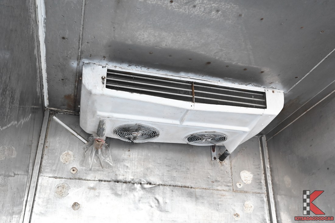 
								ISUZU D-Max MPC COOL 9864 full									