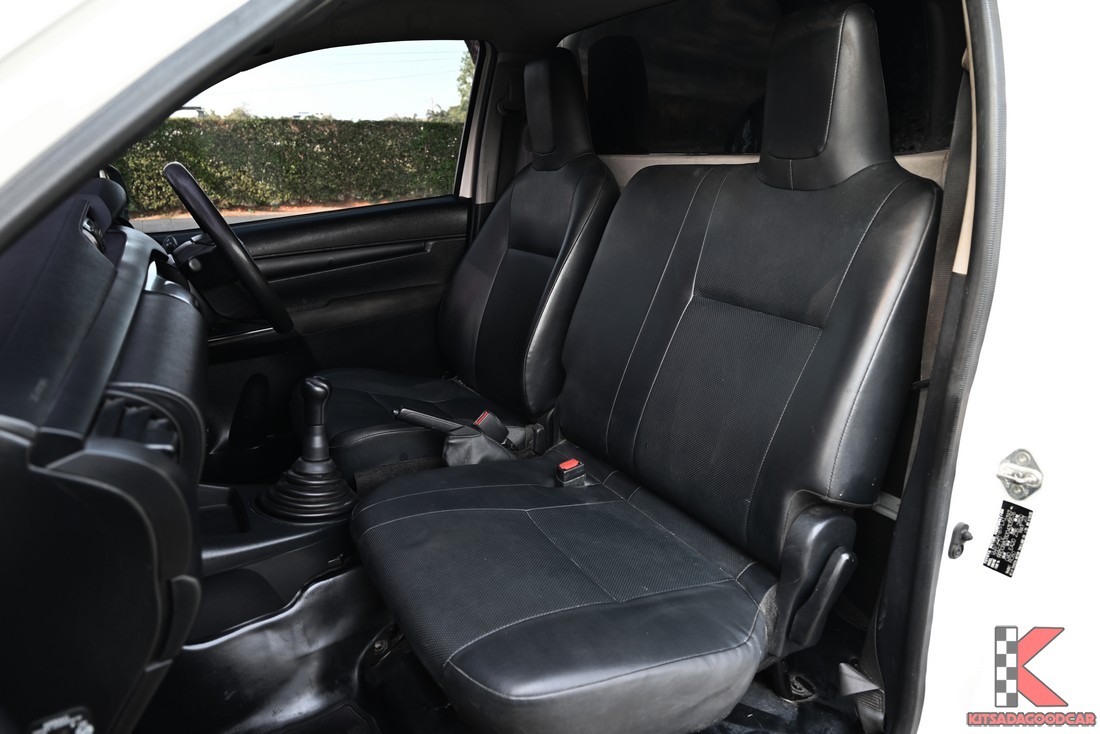 
								Toyota Revo CARGO 5102 full									