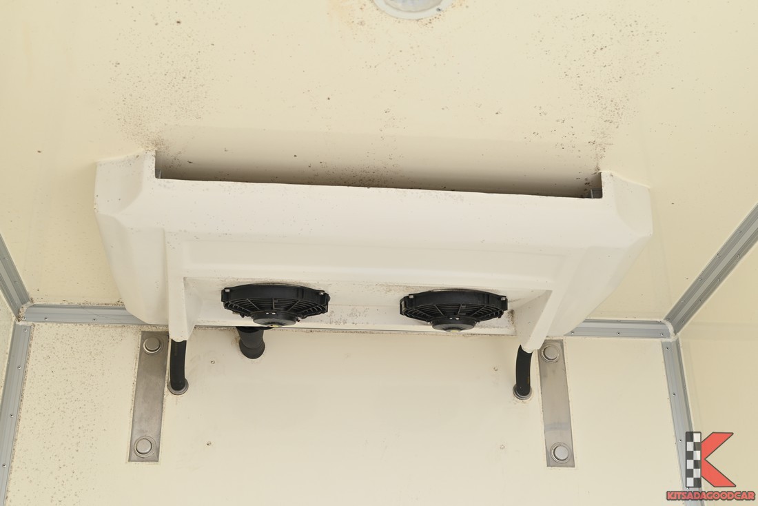 
								Toyota Revo MPC COOL 7877 full									