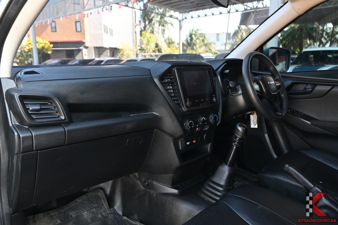
								ISUZU D-Max KOG 9092 full									