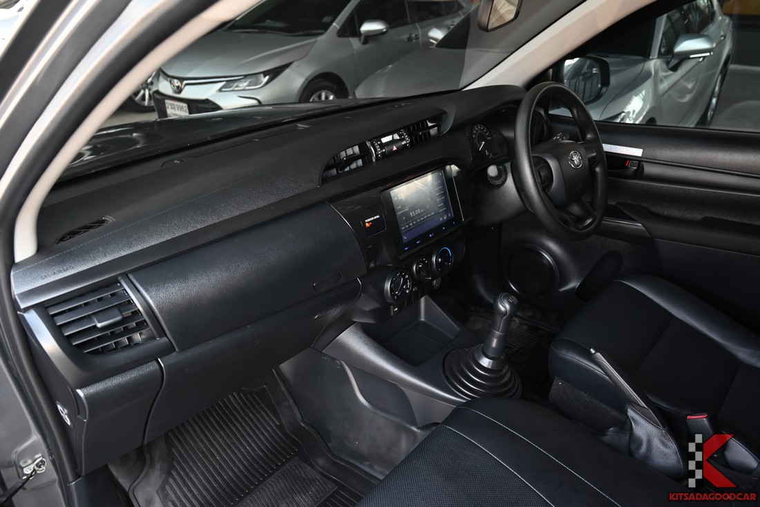 
								Toyota Revo CARGO 5641 full									