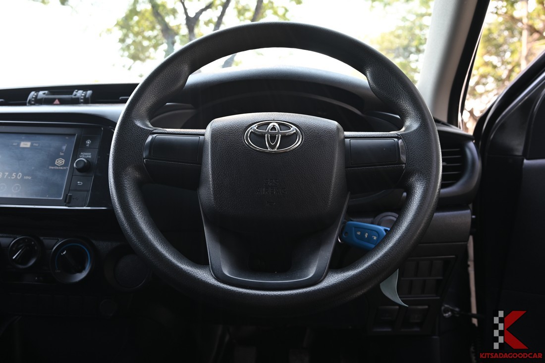 
								Toyota Revo KOG 8682 full									