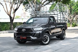 Toyota Revo KOG 8682